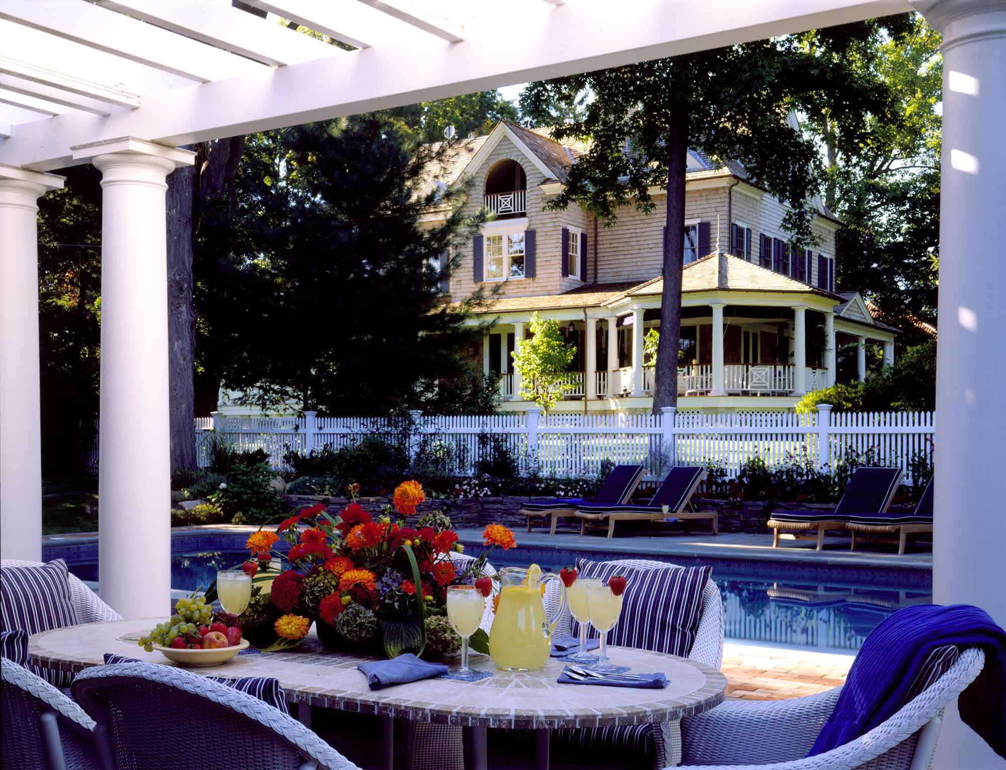 Shingle, Old Westbury, Long Island, pool, pool house, trellace, outdoor dining, wrap around porch