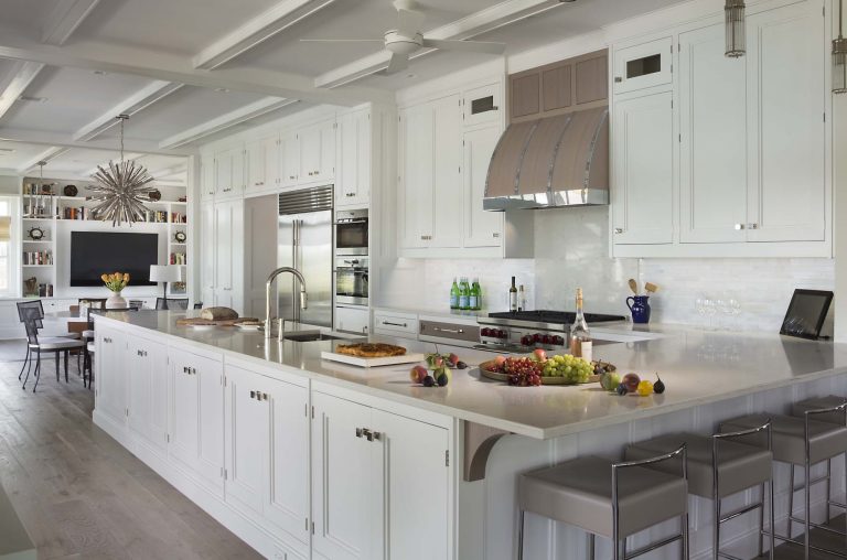 kitchen, Shaker style, white, cabinets, stainless steel, luxury, bar